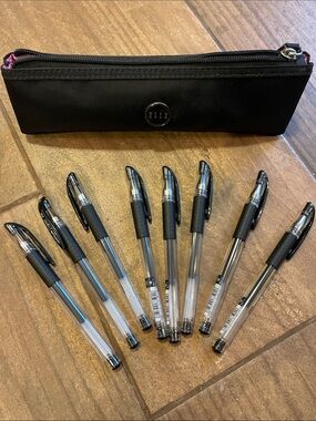 Elle Black Zipper Pencil Case with 8 Black-ink Uniball Signo DX Gel Pens